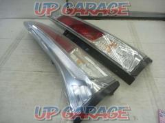 Left and right set Nissan genuine
Tail lens