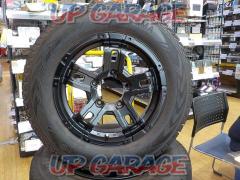 Unknown Manufacturer
Spoke wheels + YOKOHAMA
ice
GUARD
G075