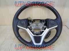 Genuine Honda genuine steering wheel
■Shuttle
GP7