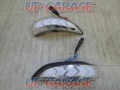 Other manufacturers unknown
LED turn signal lens
■Aqua
NHP10
Late version