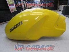 Ducati
-
Ducati
Petrol tank
Monster
