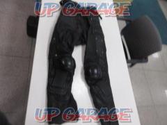Unknown Manufacturer
Fake Leather Pants