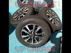 C Toyota genuine
TOYOTA
Esquire genuine wheels + BRIDGESTONEBLIZZAK
VRX3