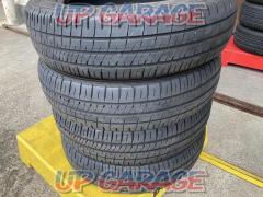 DUNLOP
ENASAVE
EC 204
155 / 65-14
Four
Tire only