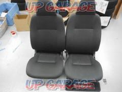 Toyota genuine
Hiace 200 series
7-inch
Wide driver seat + passenger seat