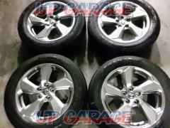 6 Toyota genuine
RAV4G grade early model genuine wheels + DUNLOP
GRANDTREK
PT 30