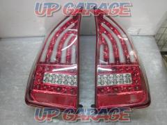 Valenti
Full LED tail lamp
Clear / Red Chrome
(Prius
ZVW30)
Right and left
TT30PRI-CR-1