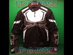 BERIK
Nylon jacket
NJ-212210-BK
L size