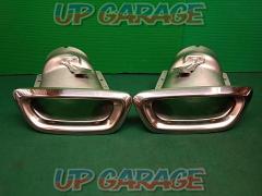 Toyota Genuine Crown/200 Series
Muffler cutter
Right and left