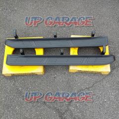 Toyota genuine (TOYOTA) running board
Right and left