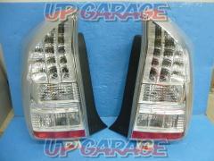 Toyota genuine Prius genuine tail lens left and right set ■30 series Prius early model