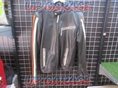 [MOTO
FIELD perforated leather jacket
Size LL position