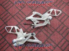 OVER
RACING
51-02-01
CBR250RR
Step back
Silver