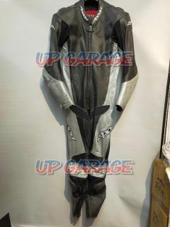 Spoon (spoon)
Racing suit (BK/SIL)
[L]