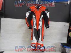 BERIK (Berwick)
Racing suits
LS1-9059K-BK
Size: 50