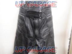 Unknown Manufacturer
Leather pants