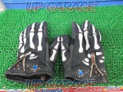 Unknown Manufacturer
Punching mesh leather gloves
L size