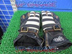 Unknown Manufacturer
Leather and Neoprene Gloves
M size