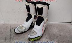Size:27cm(EU41)
DAINESE (Dainese)
Riding boots