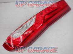 [Right only] NISSAN
Genuine LED tail
KOITO220-23308
X-TRAIL
T31
Late version