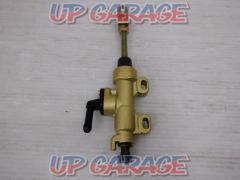 Unknown Manufacturer
Rear brake master cylinder
Installation pitch approximately 35-55mm
General purpose