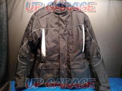 Size: L
Unknown Manufacturer
Riding jacket (enduro type)