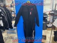 HONDA Honda Racing Pit Suit
Long sleeves
Size: 3L