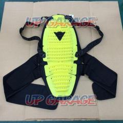 Dainese
Spinal cord putt (back protector)