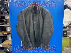 Pair slope
Leather jacket
Size: L?