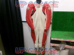 Size L
KRISTAL
SOLOU
Racing suits
White / Red
