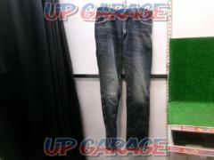 Size 31 (self-reported)
HYOD
D3O
Warm denim pants
Knee pad There