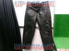 Size 33
Axel
Leather pants
black
Cowhide