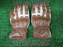 KUSHITANIK-5331
RAVEN
GLOVES
Leather Gloves
Brown color
Size: M
