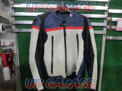 KUSHITANIK-0700
PHASE
JACKET phase jacket
Size: L / 3W