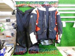 bmw rally suit pro
Jacket + pants
Top and bottom set
Size: 52/27 (equivalent to LL size)