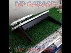 Unknown Manufacturer
Front table
100 series/Hiace