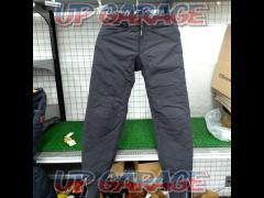 Size M
KADOYA
RIDERS
FLIGHT-PANTS
Cold weather nylon pants