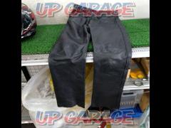 SPOON
Leather pants
Size: 34
