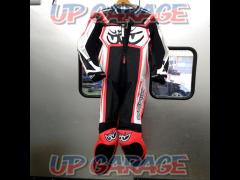 Size
Fifty
BERIK
RACE-DEP
2.0
Racing suits