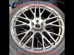 Wheel only TRD
21 inch forged aluminum wheels