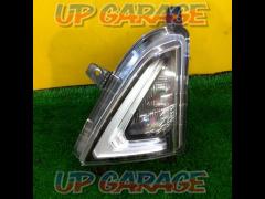 NISSAN (Nissan)
Clearance lamp
Passenger side only Roox
B40 series