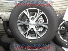 Genuine Toyota with unused tires (TOYOTA)
Hiace
200 series
Genuine OP
Alloy Wheels
+
BRIDGESTONE (Bridgestone)
ECOPIA
R 710