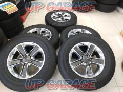 JEEP with spare tire
JL Wrangler
Unlimited
Sahara
Genuine
Aluminum wheels + BRIDGESTONE
DUELER
H / T