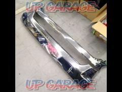 TOYOTA
200 series / Hiace
Wide body
Genuine plated front grille