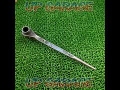 Unknown Manufacturer
Both mouth ratchet wrench