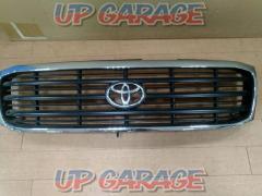 TOYOTA
Land Cruiser 100 the previous year genuine front grille