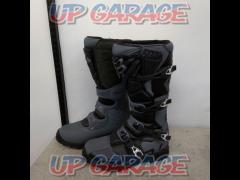 Size: 27.5cm FOX
COMP5
OFFROAD
BOOTS (Comp 5
Off-road boots) 17780-014-11 Unused and stored item!!
