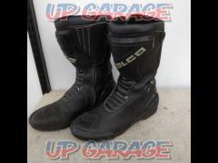 Size 26cm GIANNI
FALCO (Gianni Falco)
D3O
Racing boots for on-road riders