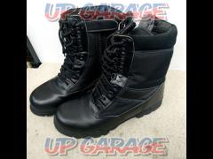 Size 26cm BLACK
TAC
PU combat boots also help improve foot placement!