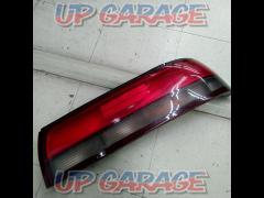 Cresta/90 series TOYOTA
Genuine tail lens * Driver side only